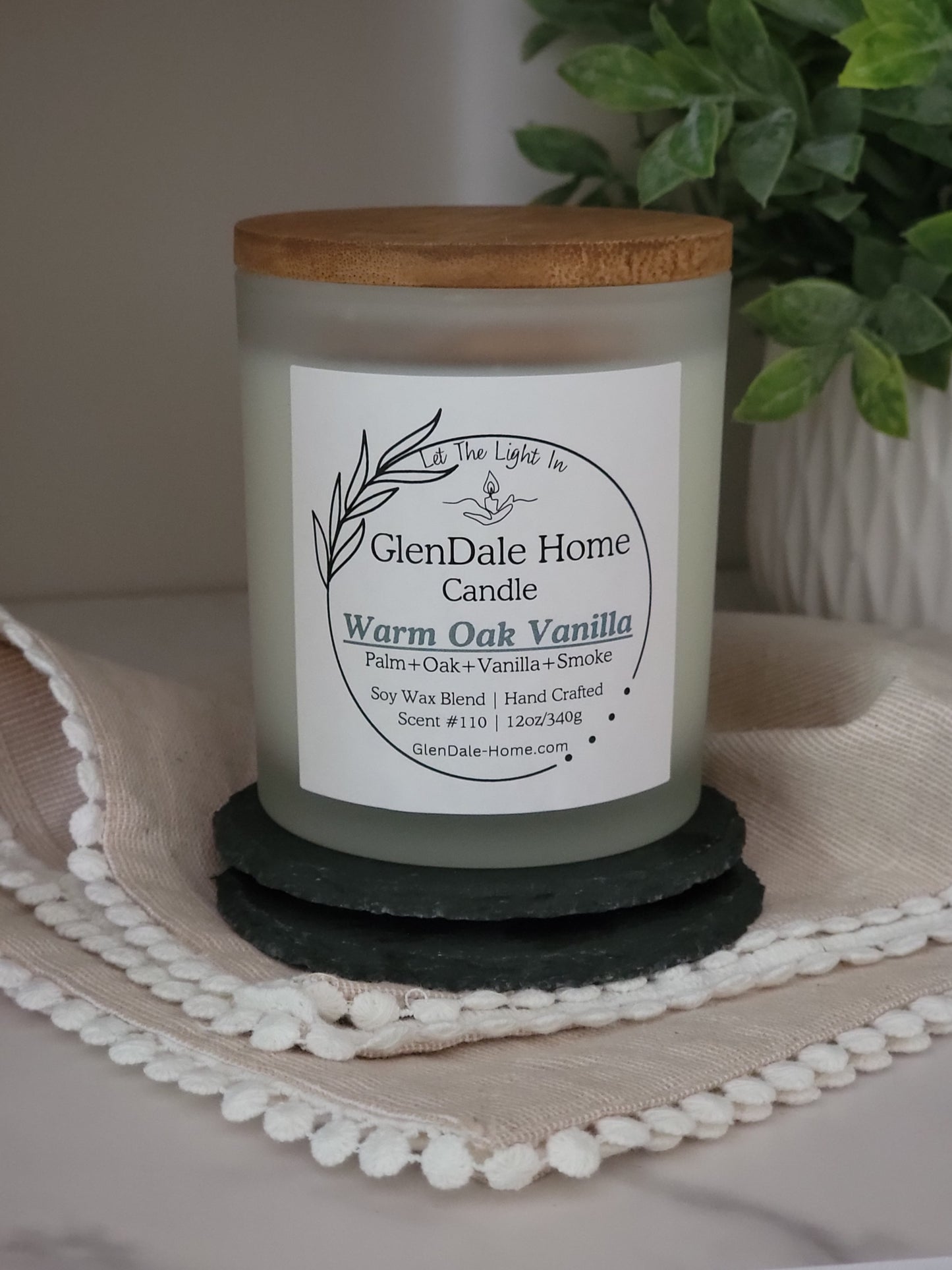 The Warm Oak Vanilla Candle